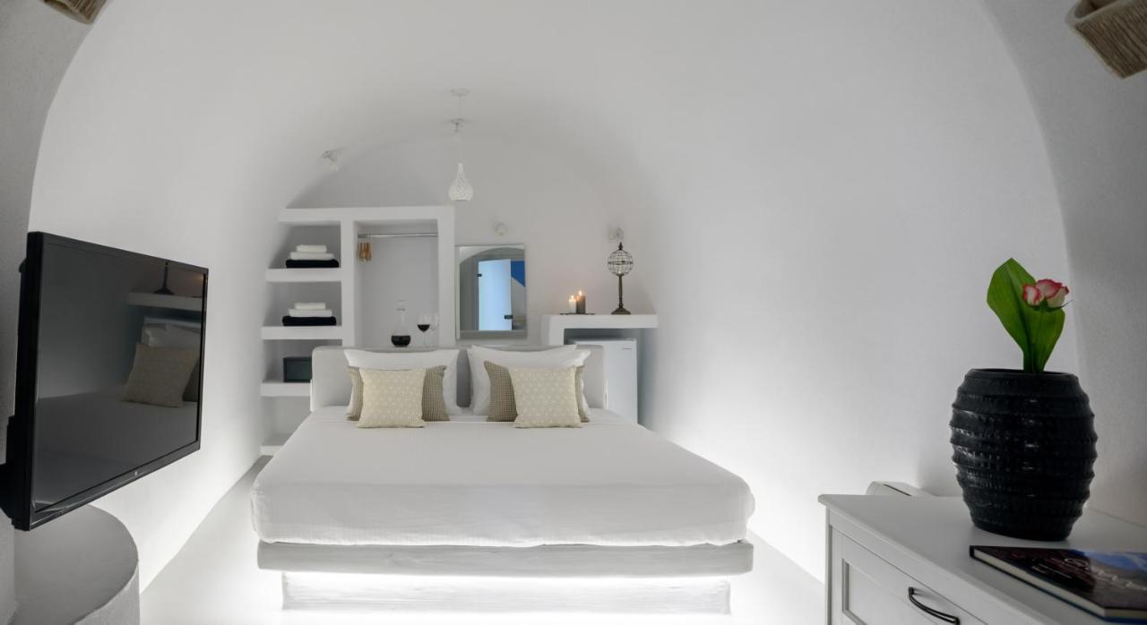 White Dream Suites Fira  Extérieur photo