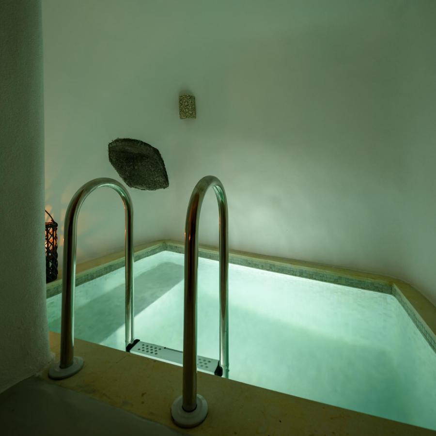 White Dream Suites Fira  Extérieur photo