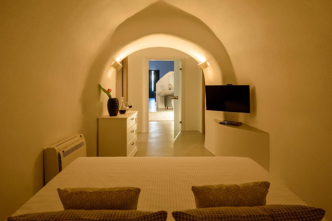 White Dream Suites Fira  Extérieur photo